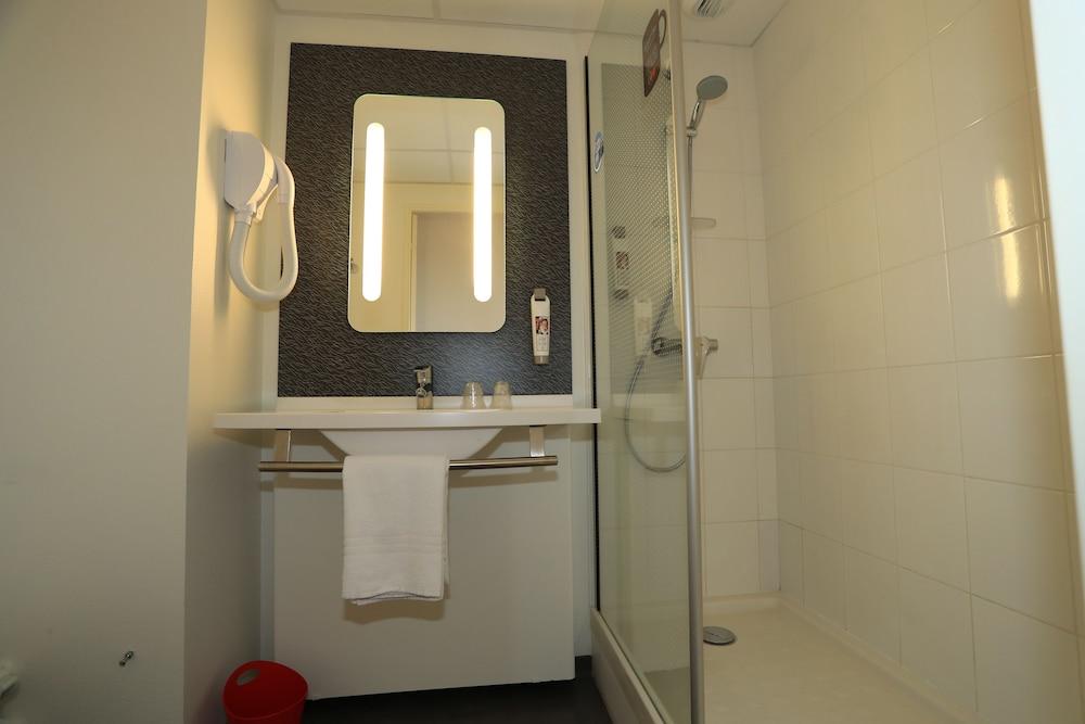 Ibis Aurillac Exterior foto