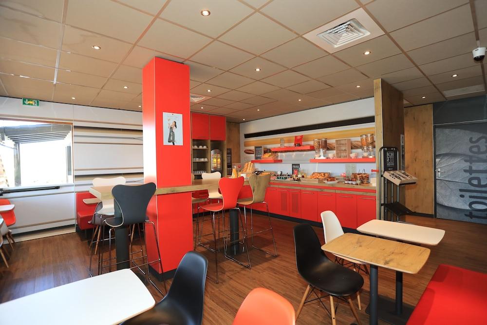 Ibis Aurillac Exterior foto