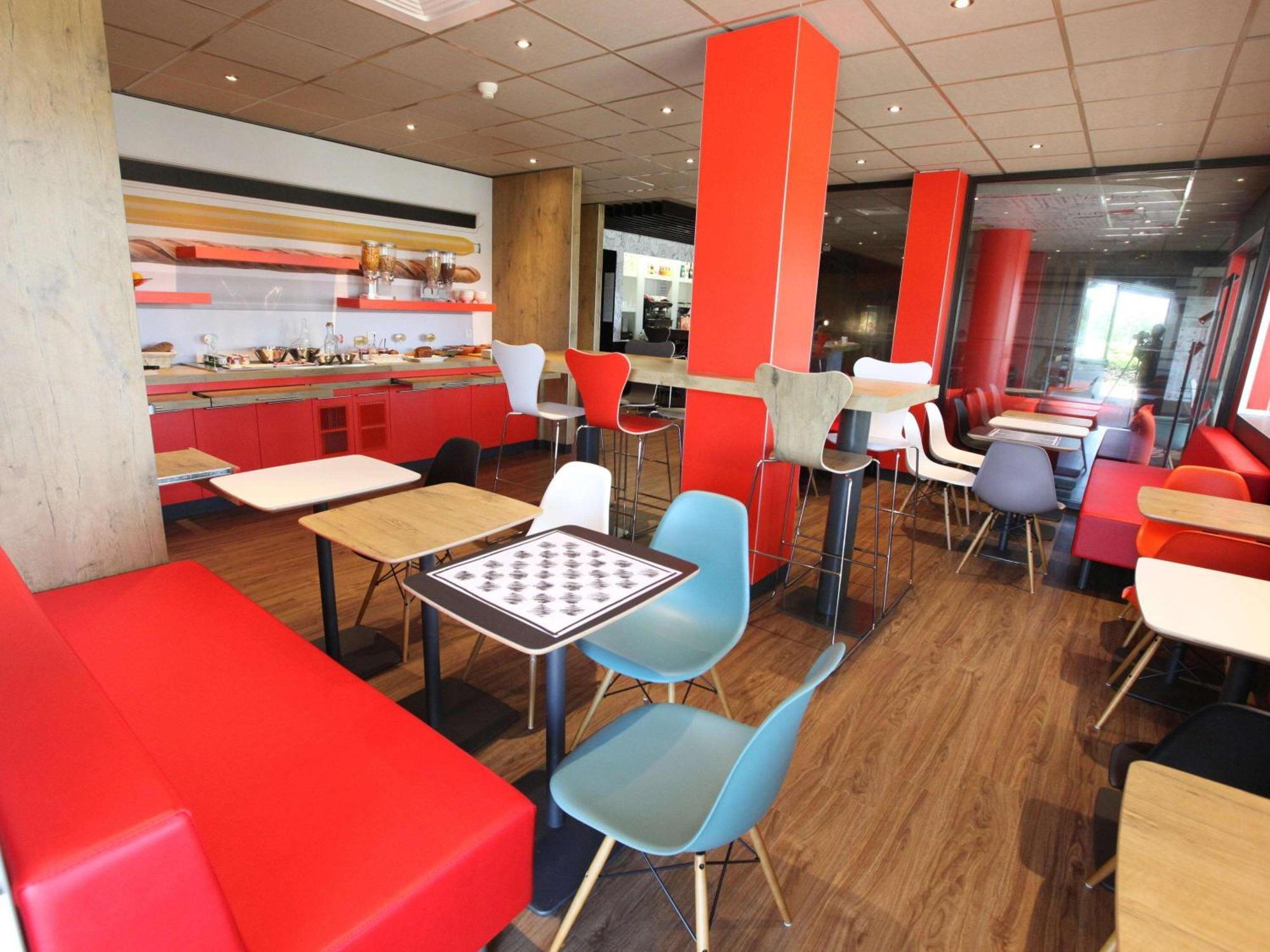 Ibis Aurillac Exterior foto